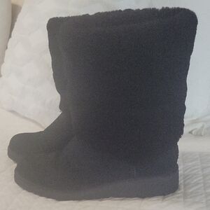 UGG Women's Black Winter Boots